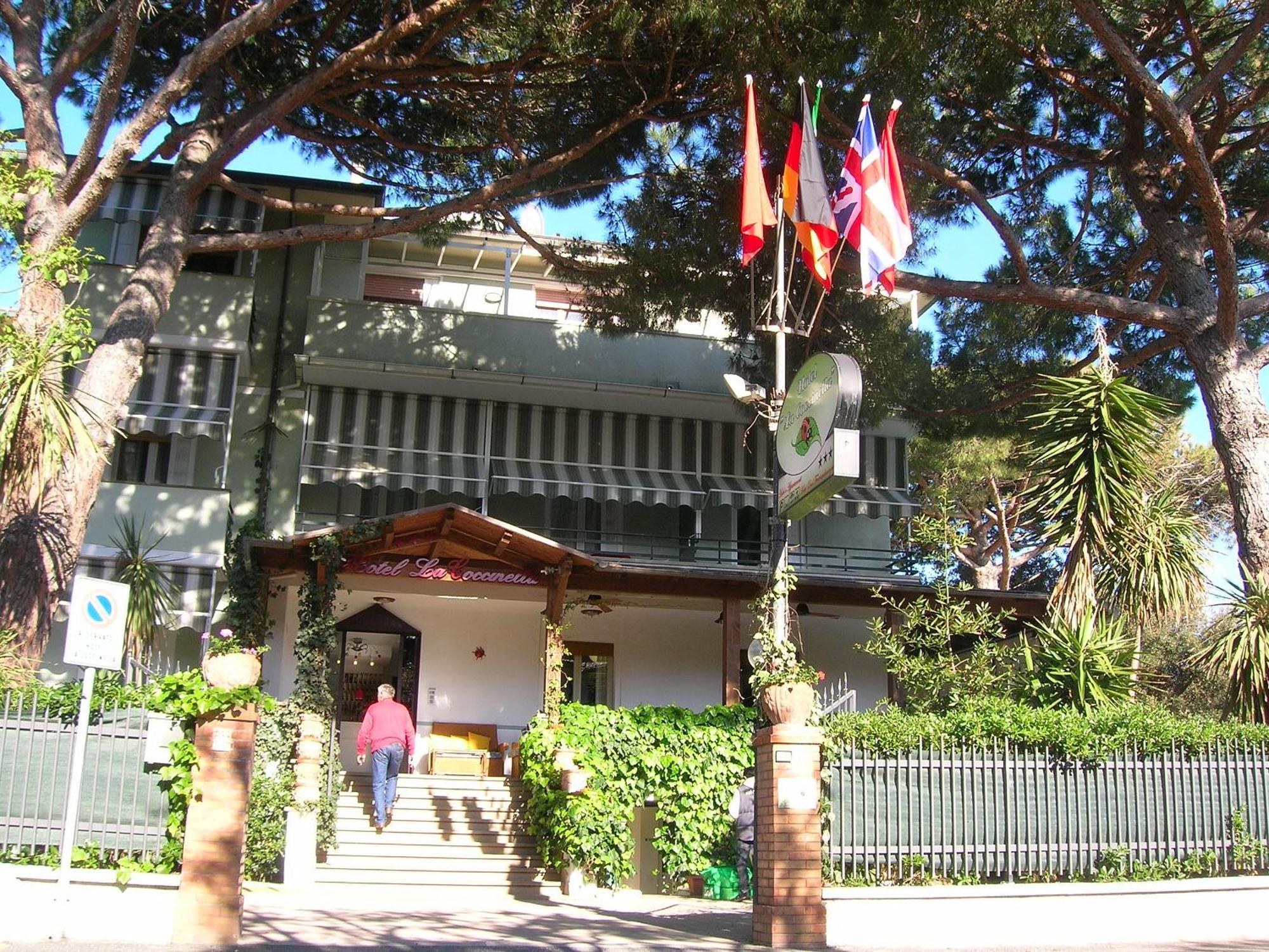 La Coccinella Residence San Vincenzo Buitenkant foto