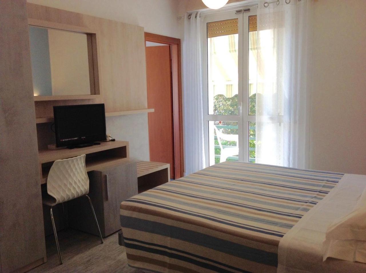 La Coccinella Residence San Vincenzo Buitenkant foto